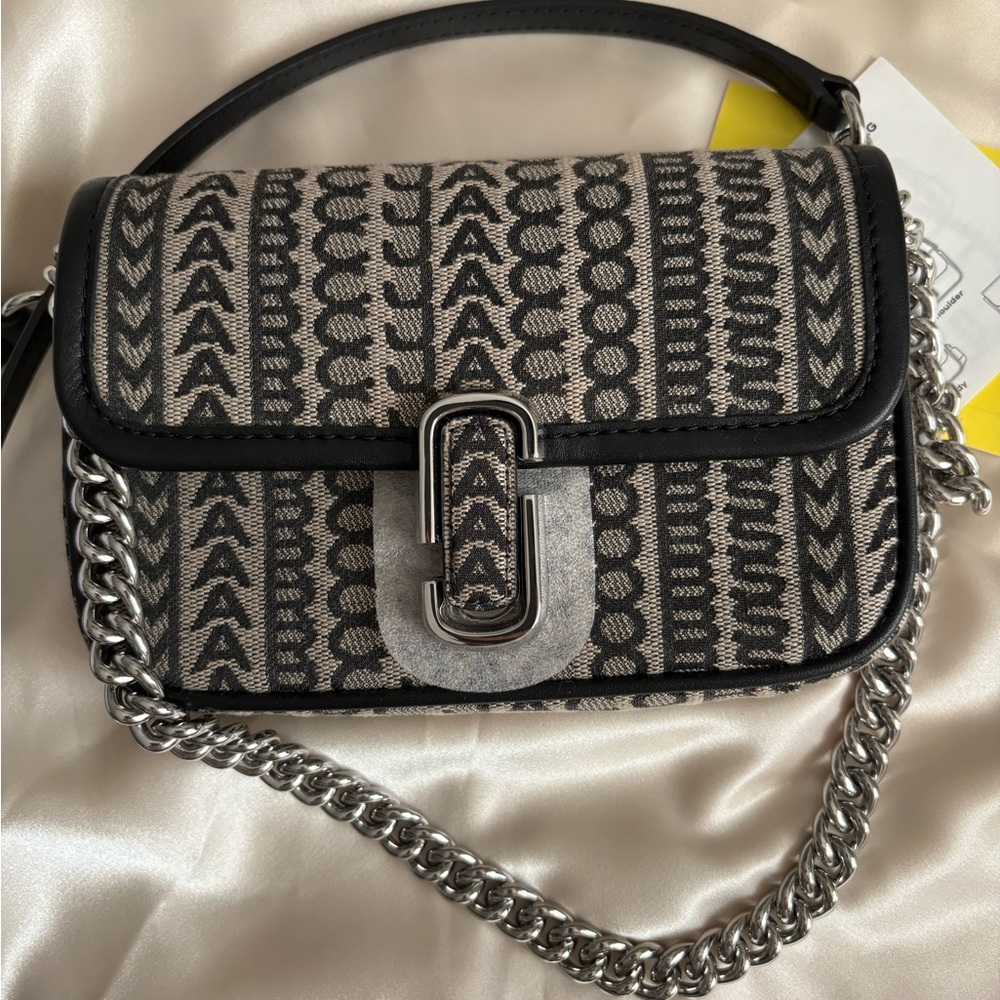 🎉 Marc Jacobs Monogram Black and Cream Crossbody Bag - Picture 2 of 11